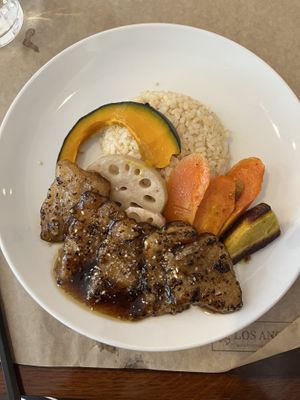 Entree! A type of faux meat (kinda seitan-like), roasted carrots and lotus root, slice of squash and brown rice.  at Los Angeles in Kanazawa in Kanazawa