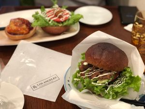 Ginger steak burger and spicy chicken burger  at Los Angeles in Kanazawa in Kanazawa