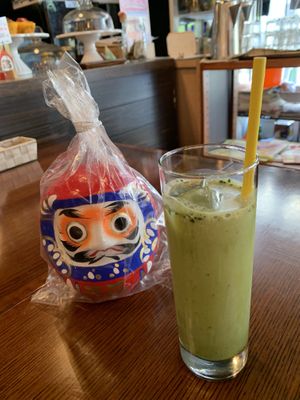 Matcha Latte and Daruma 😊 at Los Angeles in Kanazawa in Kanazawa