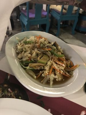 All vegan!
Vegetable noodles,
Spring rolls,
Rice,
Stay vegetables and soy vegetables   at Beijing to Bali in Crete