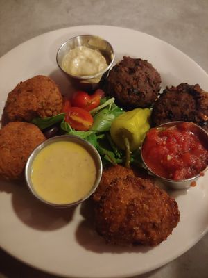Sampler Platter at Sammy T's in Fredericksburg