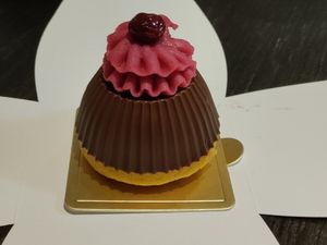 Like a cupcake topped with chocolate and berry cream $190 at Green Bakery in Taipei