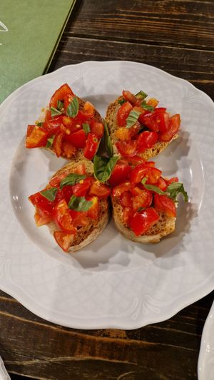 Bruschetta at Orti di Mare in Capoliveri