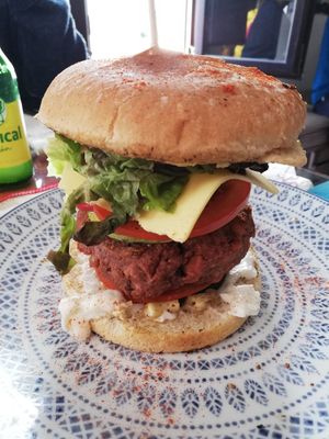 Hamburguesa 'Vig', la estrella de la casa at The V Factor in Lanzarote