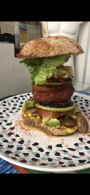 Mega leckerer Burger  at The V Factor in Lanzarote