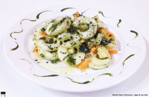 Shaolin State of Harmony - vegan & raw food 
SECOND DISH: 'HAPPY SEA SALAD' at Shaolin State of Harmony in Milan