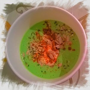 Pureed pea and mint soup at Botanica Lab in Bologna