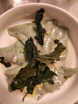 Triangoli di pasta fresca at Botanica Lab in Bologna