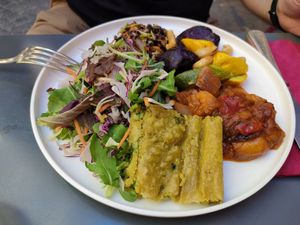 Buddha Bowl (plate) at Botanica Lab in Bologna