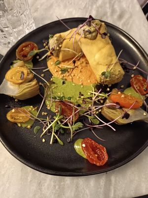 Sicylian cannolo (i didn't like it) at Botanica Lab in Bologna