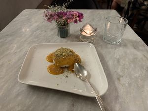 Cheesecake vaniglia e mango  at Botanica Lab in Bologna