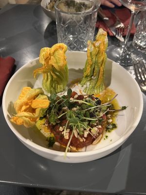 Wow con fiori di slurp!  at Botanica Lab in Bologna