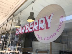 Outdoor seating  at Rawberry in Winchester