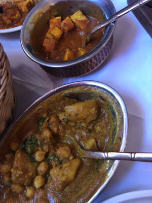 Alu chana masala and tofu ko tarkari, both vegan at Maharaja in Ljubljana