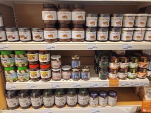 Some good vegan choc spreads at Veritas - Gracia in Barcelona