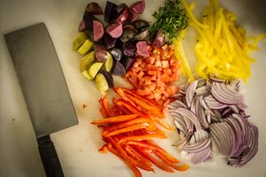 Weekday hot meals 4:30-6pm at Midtown Market in Paducah