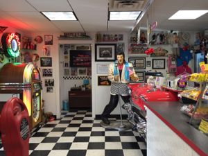 the front counter at Cool Scoops in North Wildwood