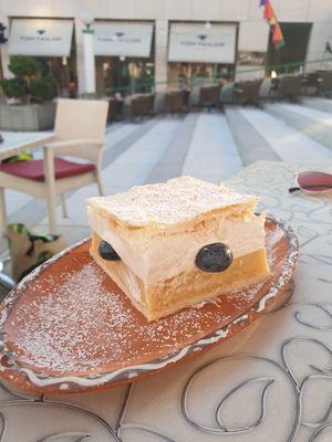 Typischer Bleder Kuchen mit Sahnecreme😍 at Public Bar & Vegan Kitchen in Bled