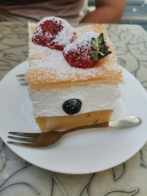 Vegan cream cake at Public Bar & Vegan Kitchen in Bled