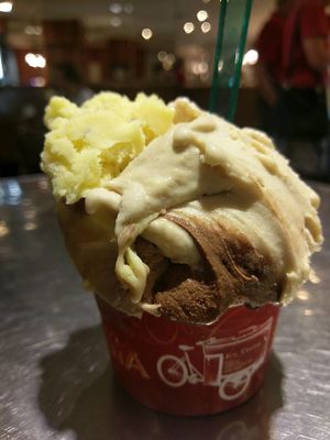 4 scoops :) at Arte in Tel Aviv