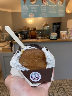 Cookie Sandwich with the flavors Bounty Hunter and Sneaky Bizz and caramel sauce & oreo crunch on top. ❤️  at Nicecream - Elmegade in Copenhagen