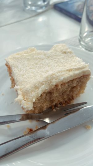 Bolo de coco #Veganuary at Pausa Util in Braga