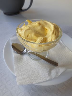 Mousse de manga at Pausa Util in Braga