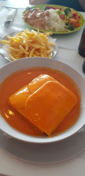 Francesinha Vegetariana (Com tofu, seitan e queijo Vegan) delicioso!! at Pausa Util in Braga