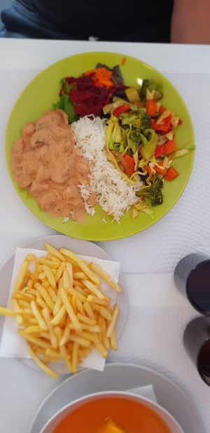 Estrogonofe de Soja Vegan, muito bom!! at Pausa Util in Braga