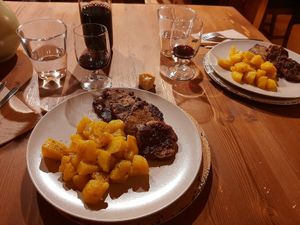 Arrosto di muscolo di grano con patate at Torre Morgana in Umbertide