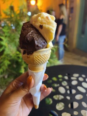 Dark chocolate and peach at Gelateria Italia in Rovinj