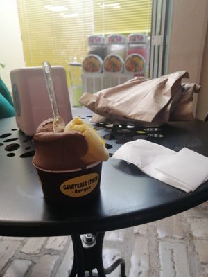 Coppetta gianduia e banana-mango €3,50 at Gelateria Italia in Rovinj