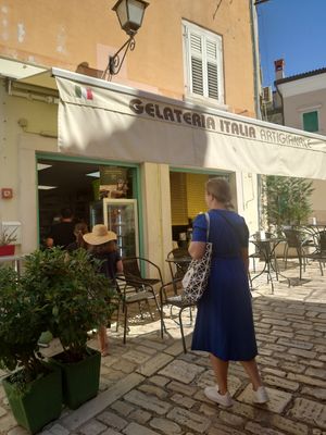 Entrance at Gelateria Italia in Rovinj