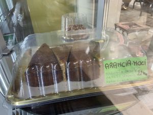 Vegan baked goods at Gelateria Italia in Rovinj