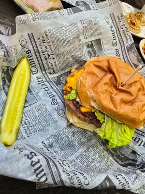 Hingetown burger at Jukebox in Cleveland