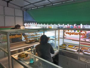 Ordering lunch plate at Jiya Chai in Phuket