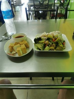 Tofu, vegetables, rice at Jiya Chai in Phuket