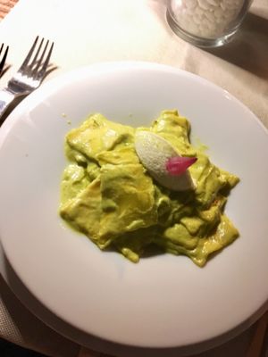 Vegan penne wirh safran and cashewcheese at Gintilla in Olbia