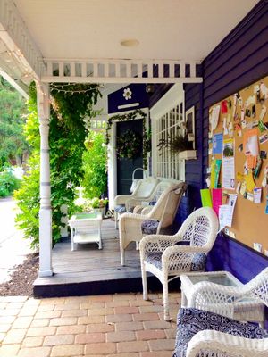Outside at Main Street Creamery and Cafe in Wethersfield