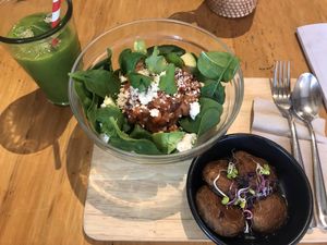 Mimosa bowl with side of mushrooms & smoothie at Cafe Mimosa in Takapuna
