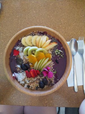 Amazing Acai bowl for breakfast at Cafe Mimosa in Takapuna