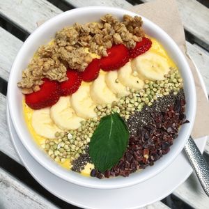 mango smoothie bowl at Superfoods & Organic Liquids in Berlin