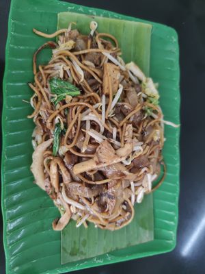 Noodles with tofu & mushrooms 8rm at Blue Boy Vegetarian Food Centre in Kuala Lumpur