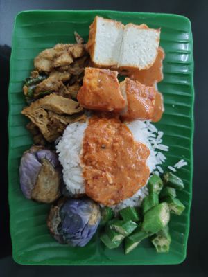 Buffet 12 rm at Blue Boy Vegetarian Food Centre in Kuala Lumpur