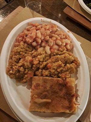 Plato grande del buffet at Radicetonda - Piazza Buozzi in Milan