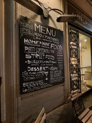 Menú at Radicetonda - Piazza Buozzi in Milan
