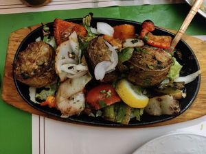 Gobi aloo at Veg World India in Barcelona