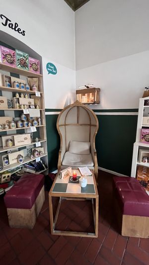 Bester Platz - superschön auch wenn man alleine unterwegs ist  at Jute Backerei in Berlin