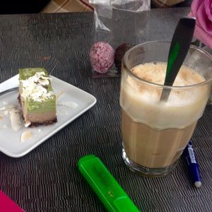 Raw Matcha ? ☕️ cake ? and a vegan coffee. What do you need more to start enjoying autum ?  at Open New Doors in Gothenburg