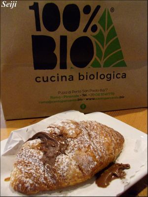 Vegan chocolate croissant at 100% Bio in Rome